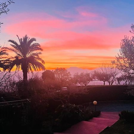 Villa Mandetta B&B Santo Stefano del Sole Экстерьер фото