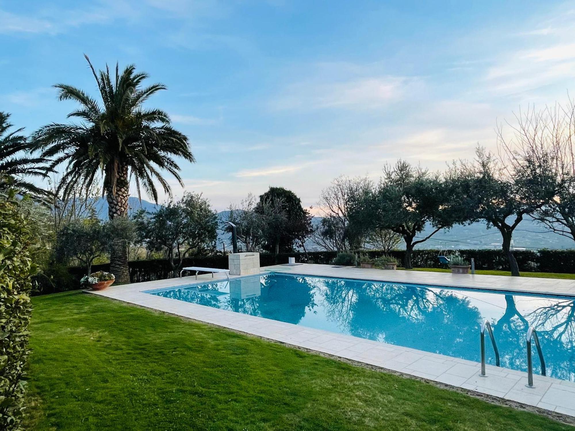 Villa Mandetta B&B Santo Stefano del Sole Экстерьер фото