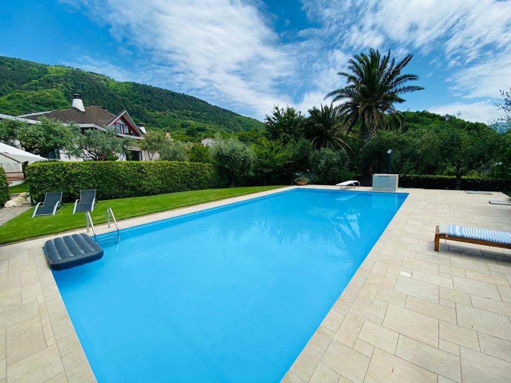 Villa Mandetta B&B Santo Stefano del Sole Экстерьер фото